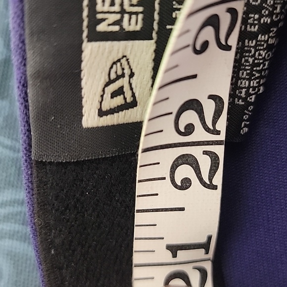 UW New Era Purple & White Baseball Cap 22 Inch Medium-Large - Picture 11 of 12